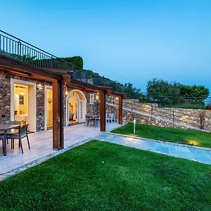 mirto-blu.hotelitalianriviera.com/