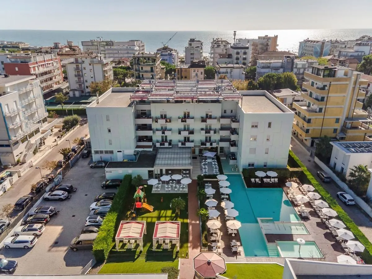 Domino Suite Hotel & Residence リド・ディ・イエゾロ