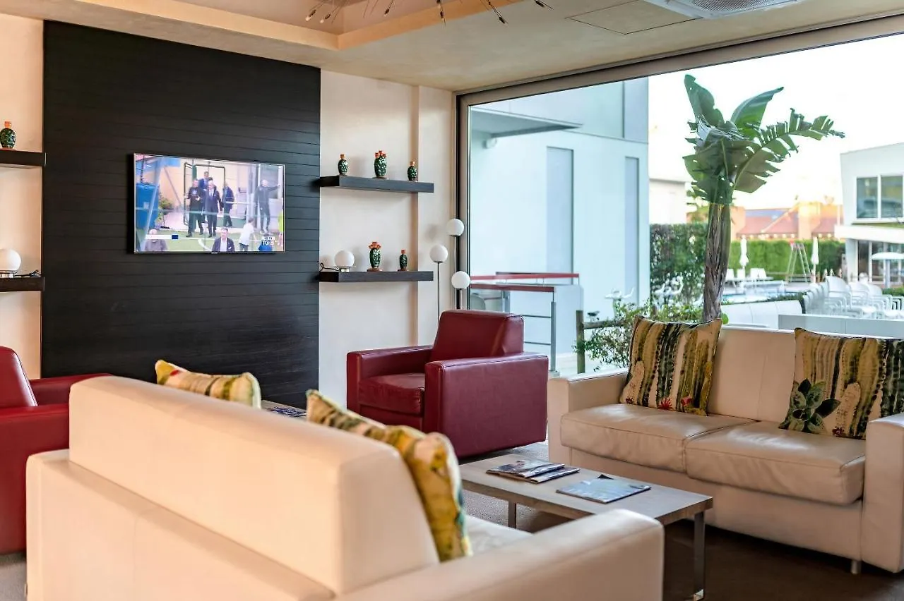 ***  Domino Suite Hotel & Residence リド・ディ・イエゾロ イタリア