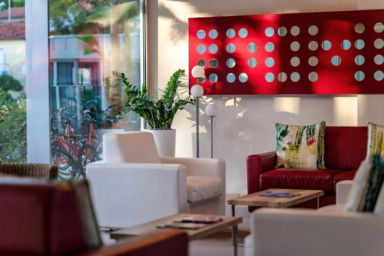Domino Suite Hotel & Residence リド・ディ・イエゾロ
