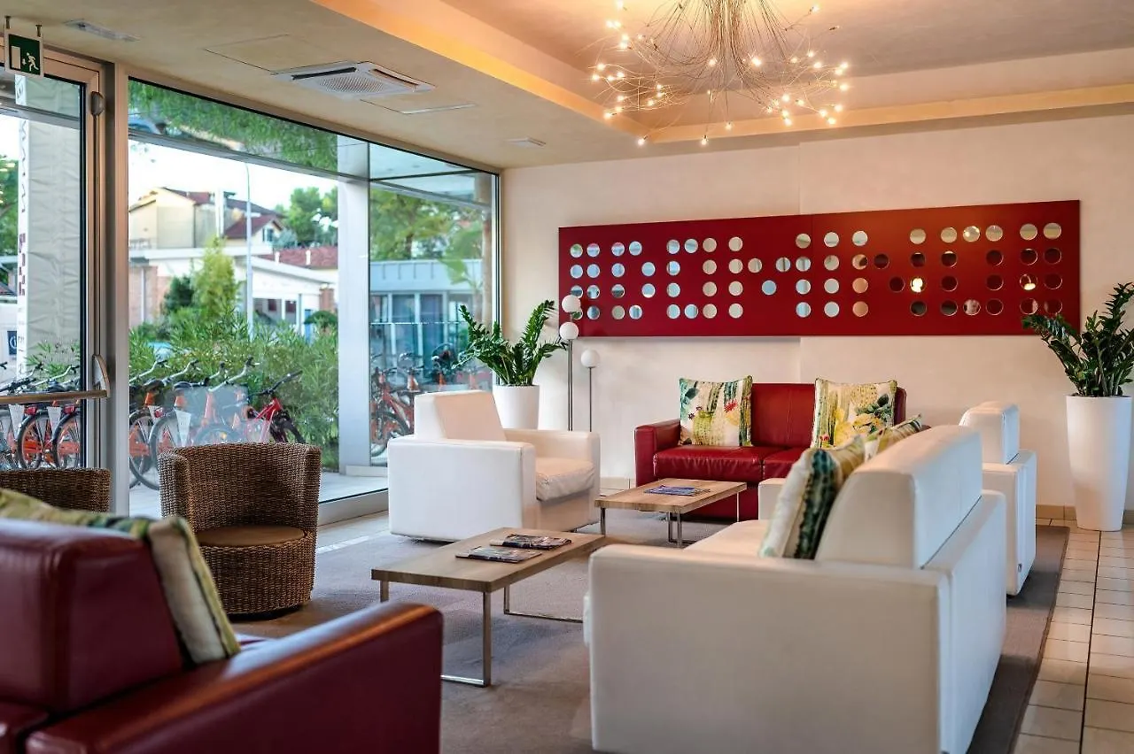 Domino Suite Hotel & Residence リド・ディ・イエゾロ