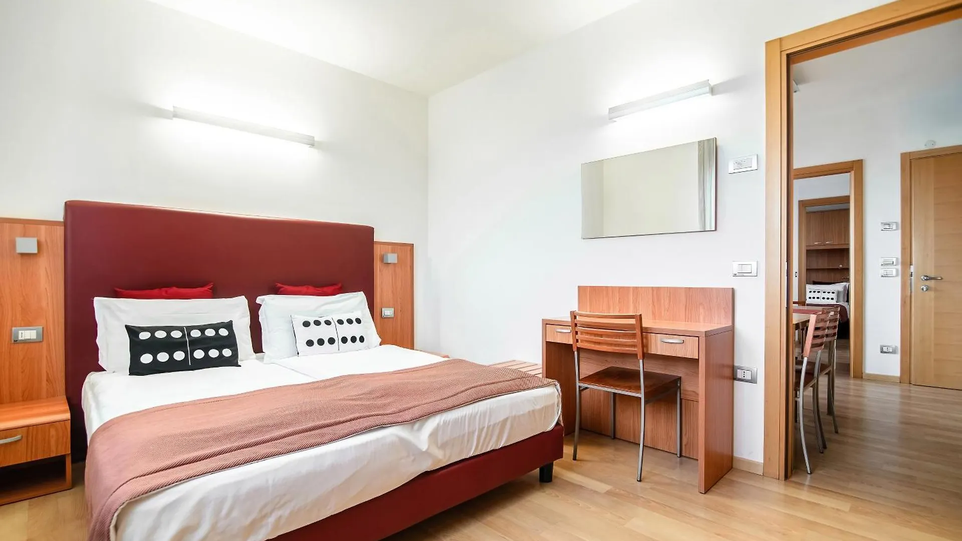 Domino Suite Hotel & Residence リド・ディ・イエゾロ