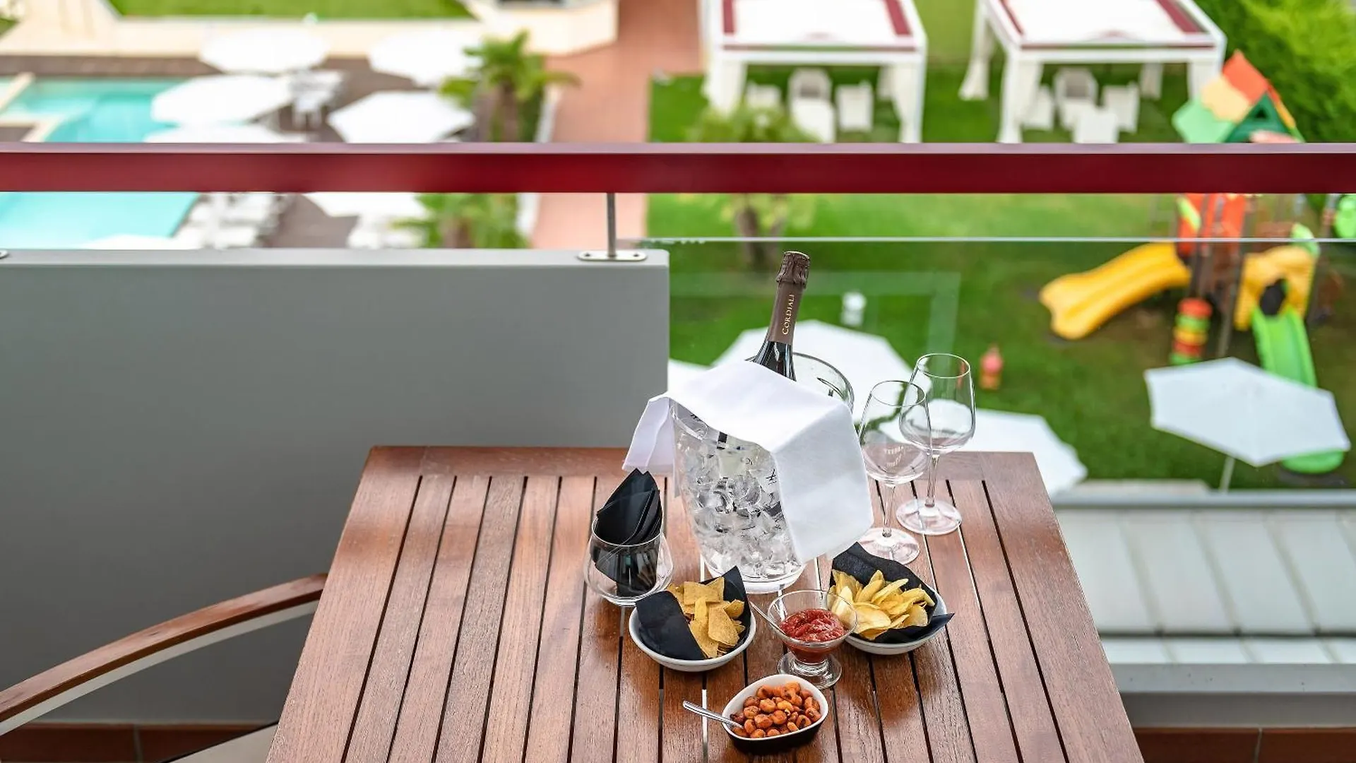 Domino Suite Hotel & Residence リド・ディ・イエゾロ
